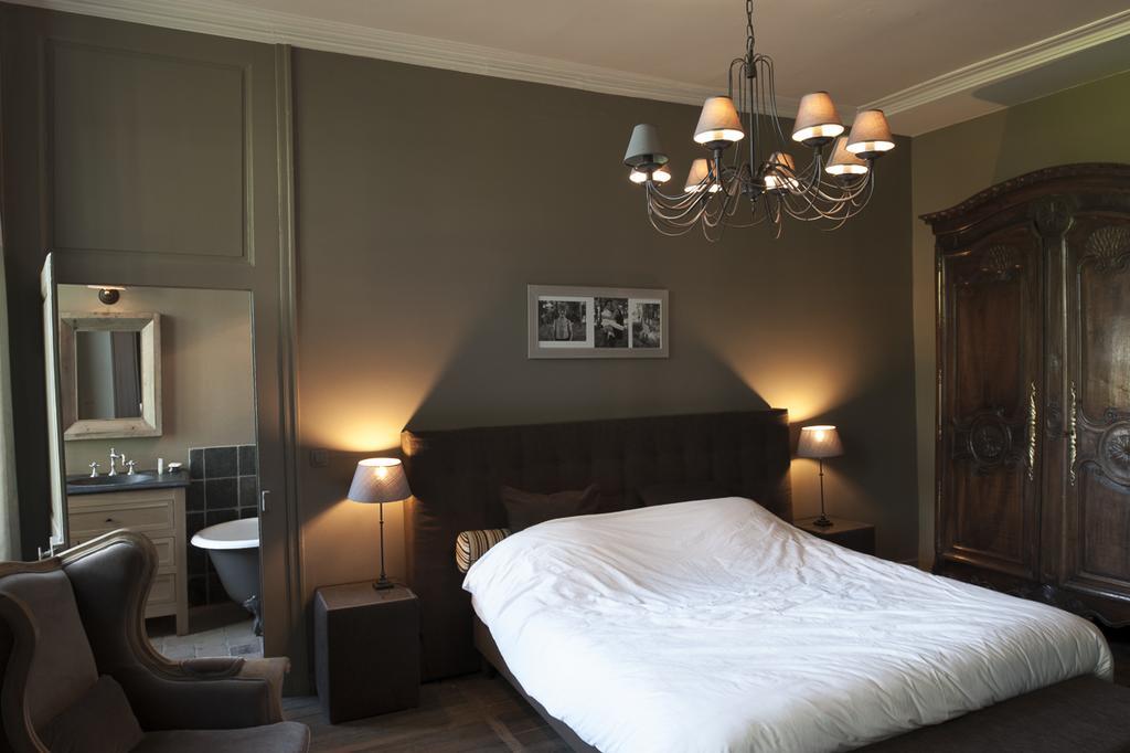 Chateau De Planchevienne Magny-Cours Rum bild